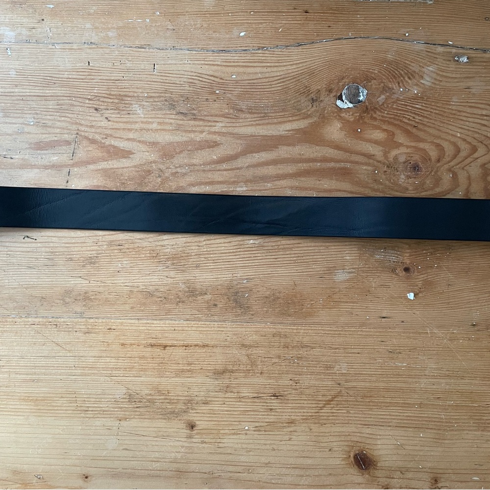 Sundance Black Brass Circle Italian Leather - Picture 7 of 11